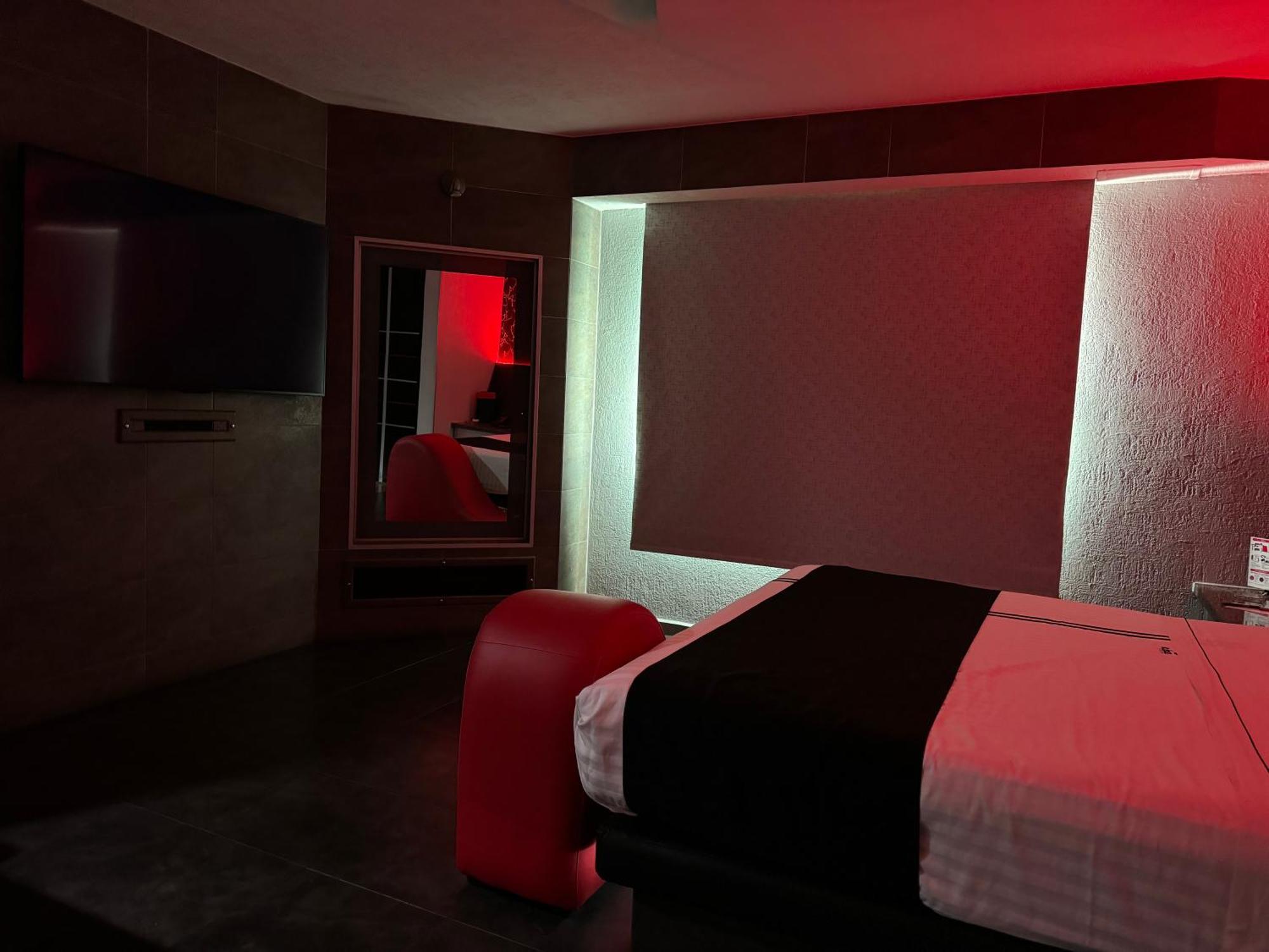 Kuboz Motor Hotel Запопан Екстериор снимка